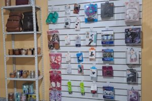 Accesorios para Celular y librería Juan