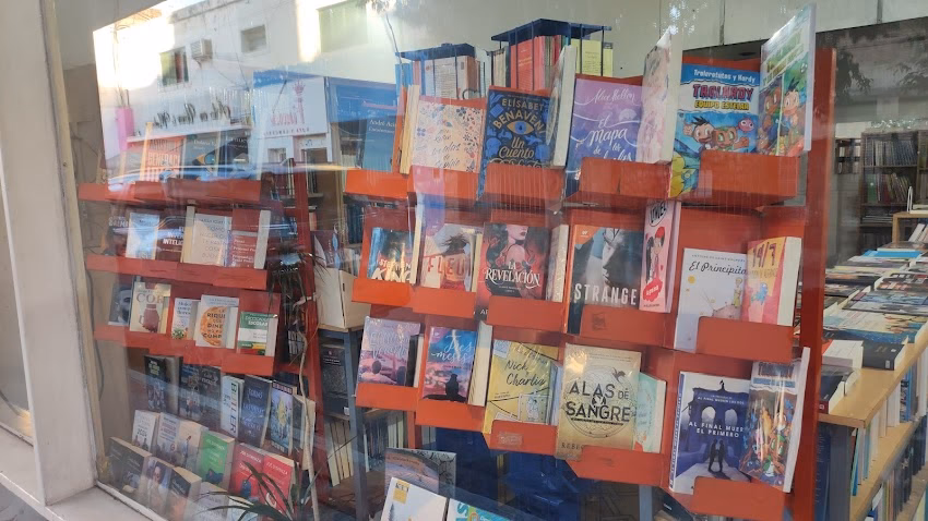 Acrópolis Libros y Revistas