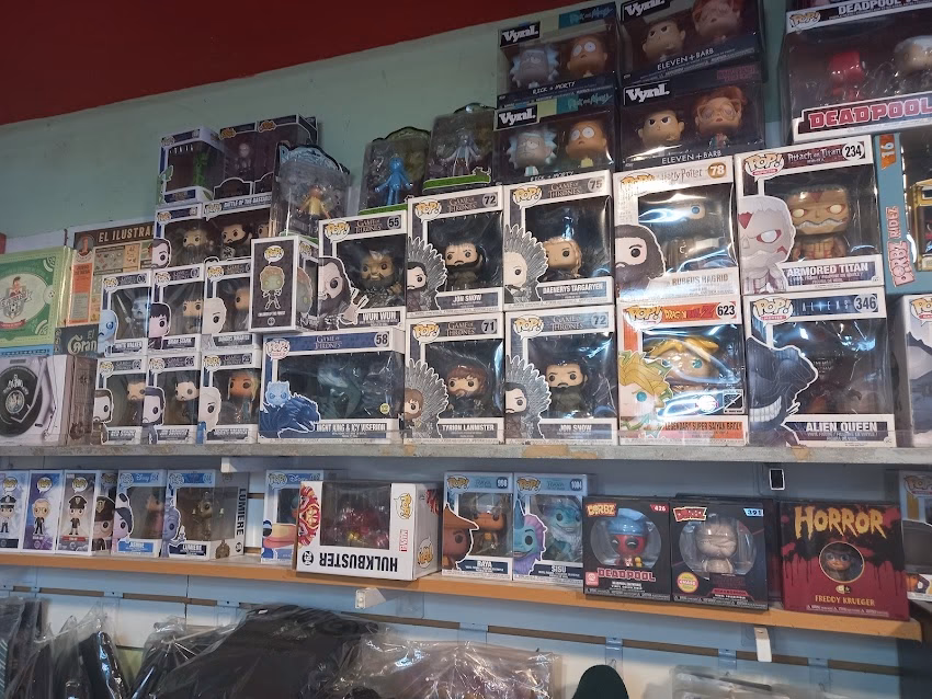 Friki House Cómics y Literatura Divertida