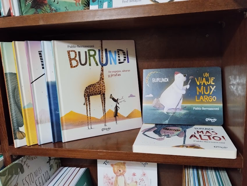 Hasta La Luna En Cuentos