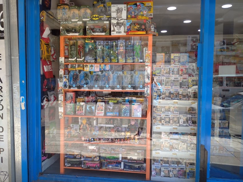 La REViSTERiA Comics Sucursal Lomas de Zamora