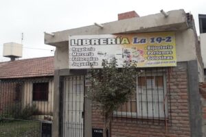 Libreria 1902 Pinares