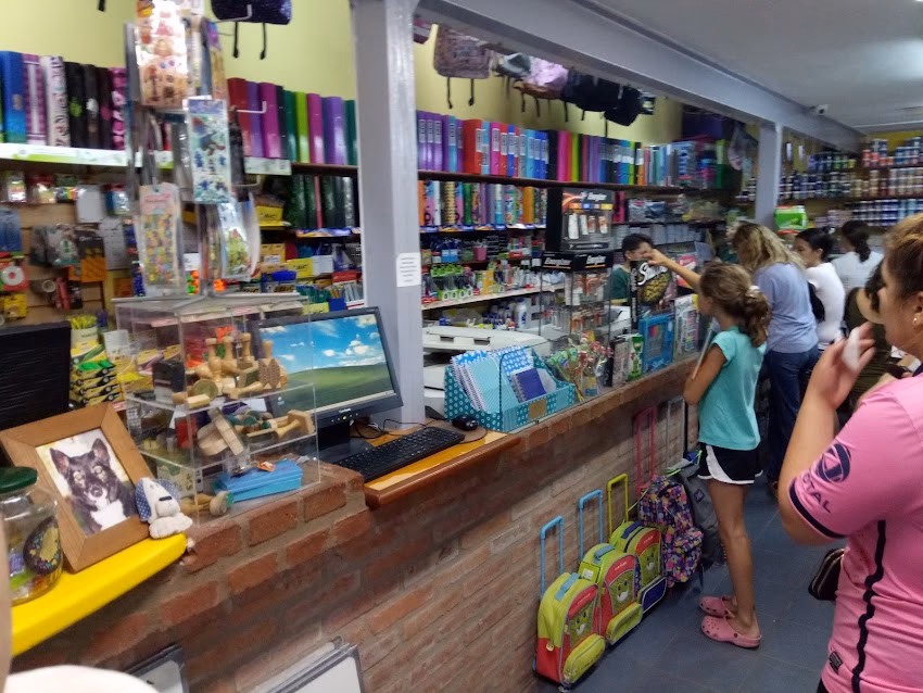 Librerìa Artìstica y Cotillón Trazos Y Tracitos