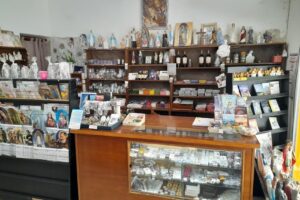 Librería Basílica Natividad