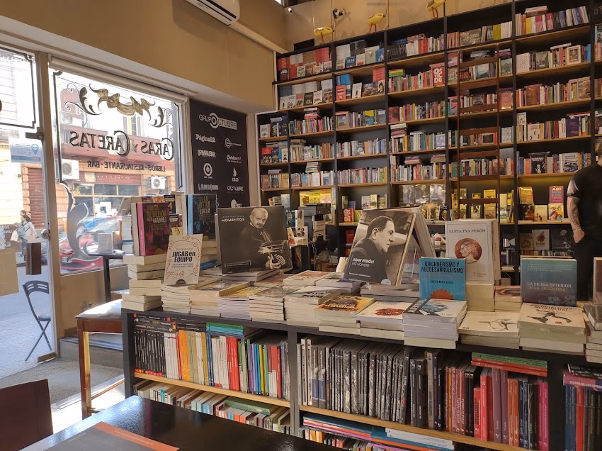 Libreria Caras y Caretas