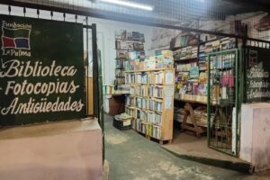 Librería La Palma Paseo del Libro Antigüedades y Más
