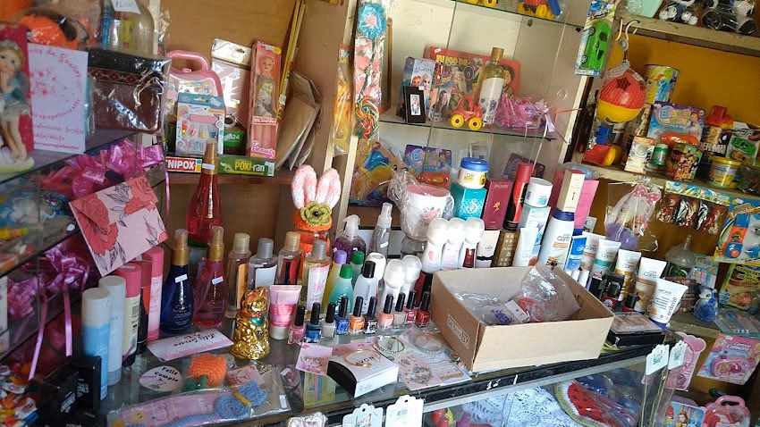 Librería mercería regalería papelería creativa y tejidos Tejedoras de Sueños