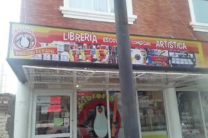 Librería Pingüino de papel