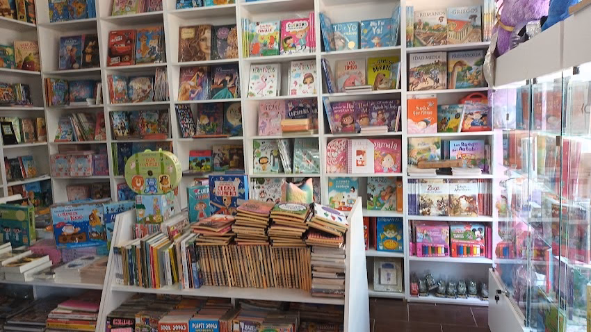 Libreria Victoria Y Feliciano