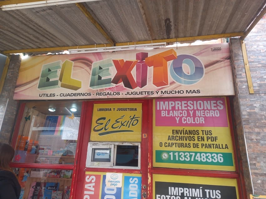 Libreria y jugueteria El éxito