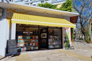 Medio Pan y un Libro Libreria