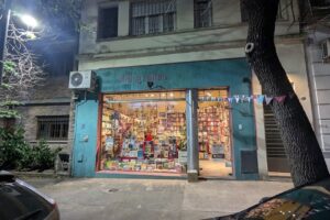 Mil Grullas Libros y Objetos