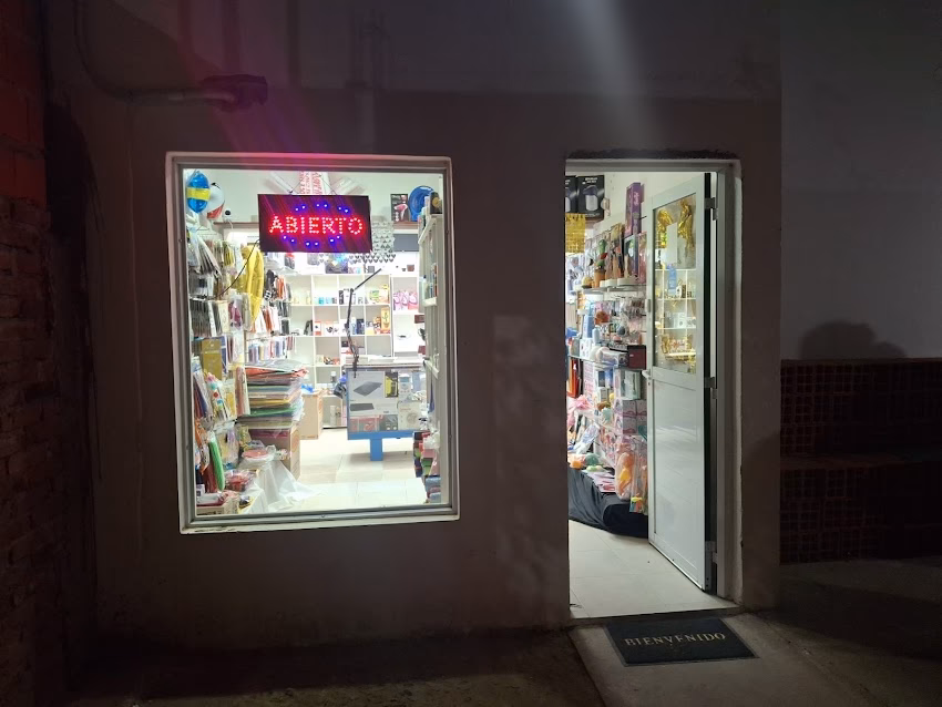 Mini Polirrubro Ji de Marisol Rojas