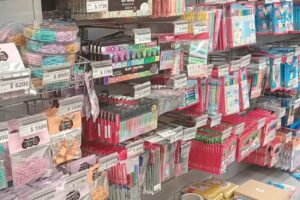 Tomy Juguetería y Librería