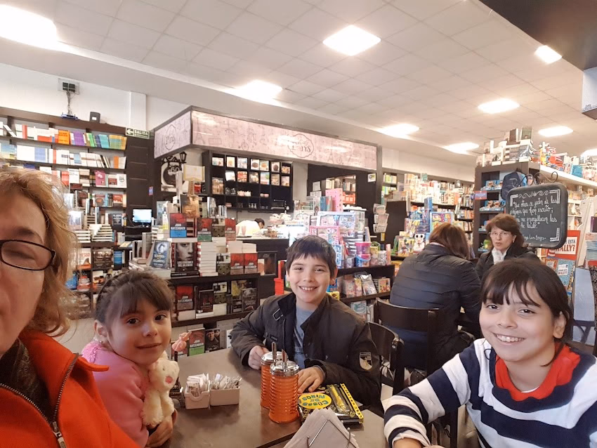 Tras Los Pasos Librería