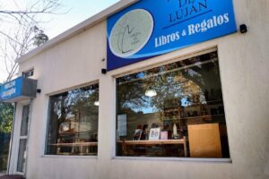 Virgen De Luján librería santería y regalería cristiana